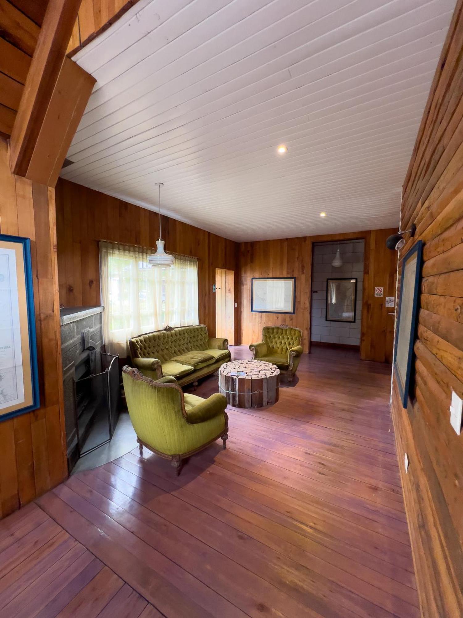 Wesley House Hosteria Boutique San Martín de los Andes Eksteriør billede