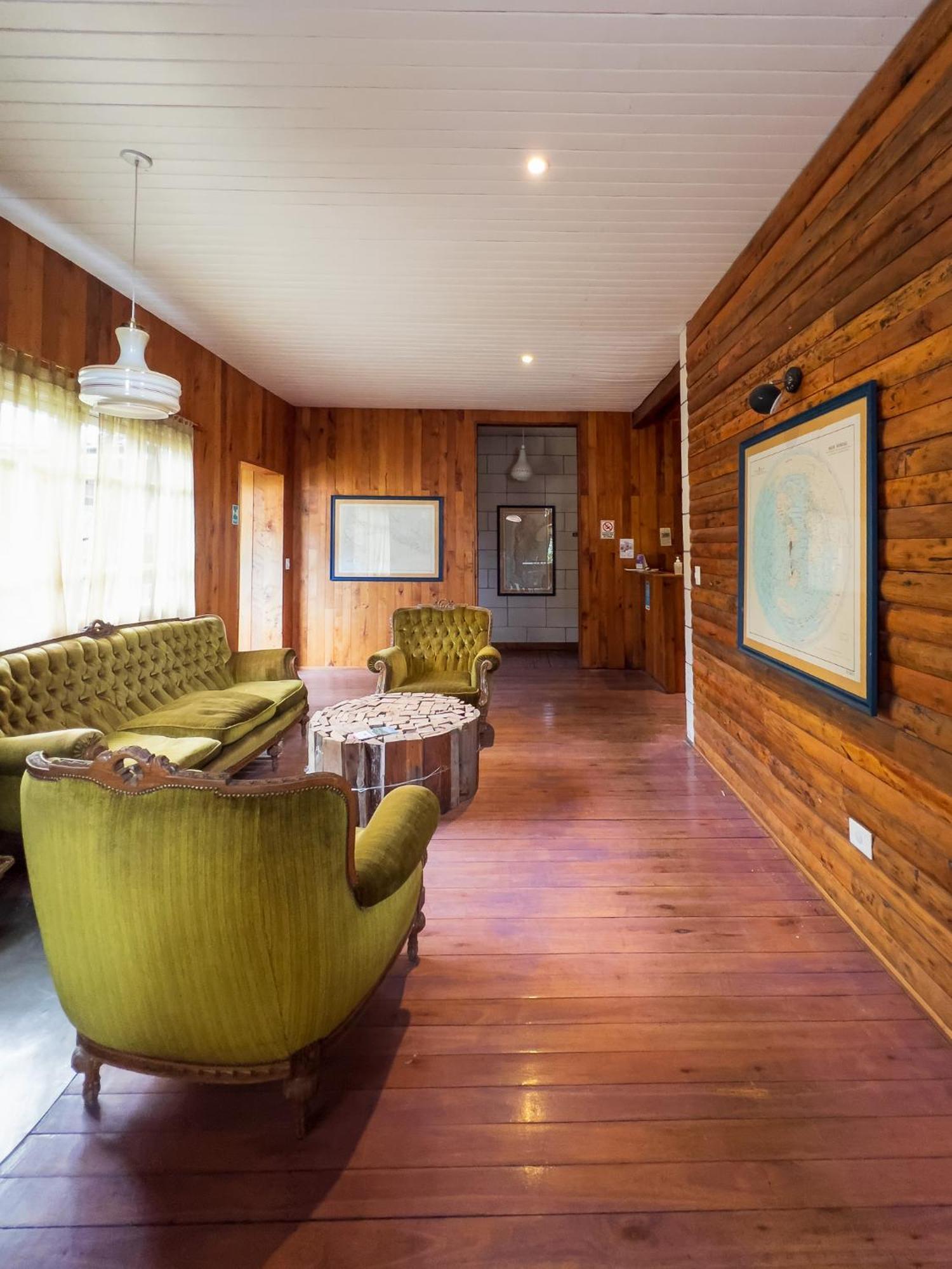 Wesley House Hosteria Boutique San Martín de los Andes Eksteriør billede