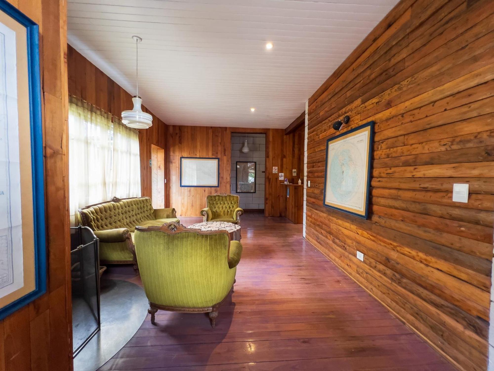 Wesley House Hosteria Boutique San Martín de los Andes Eksteriør billede